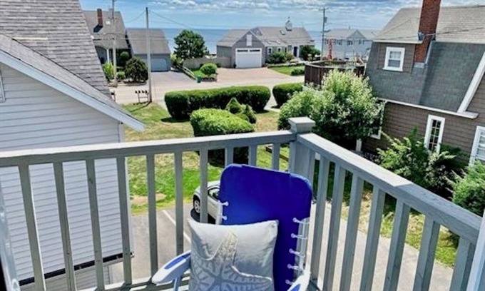 Hampton Condo | Condo North Beach near Plaice Cove with Ocean views