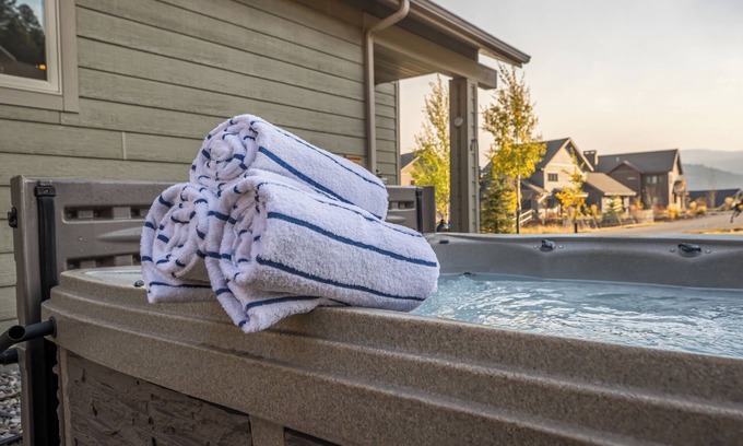 Big Sky House | Condo w/private hot tub close to Big Sky Resort & Town Center | Comfort Awaits At Deer Run