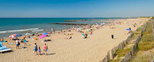 Vias Apartment | Confortable Appartement 211 direct access to sea 3min, 2 parking free