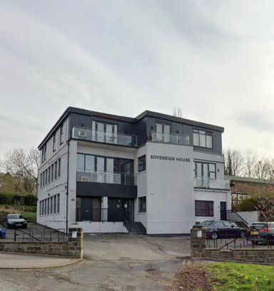 Keighley Apartment | Contemporary apartment Great Location with private car park