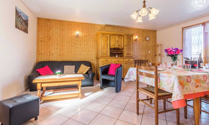 Albiez-le-Vieux House | Contemporary house located 200m from the Albiez-Montrond ski slopes and 13km from St Jean d'Arves/les Syb