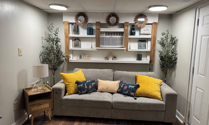 Huntington Apartment | Convenient 1-BR - Fenced Backyard - Extended Stays wanted