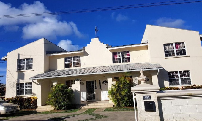 Gibbs Bay Apartment | Convent View