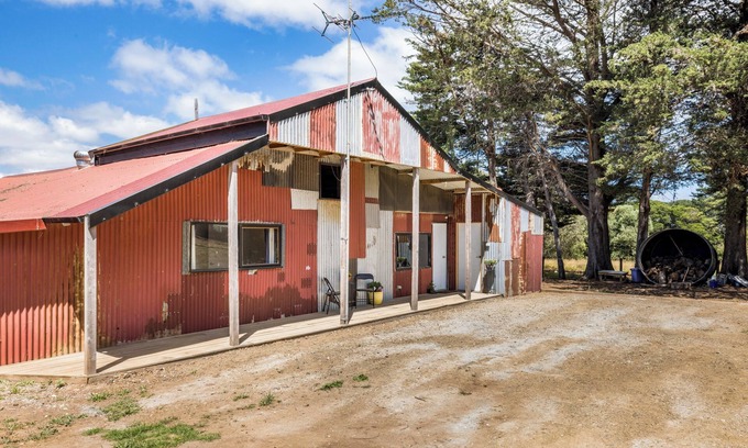 Tankerton House | Converted Stables: unique eco-stay accommodation on French Island