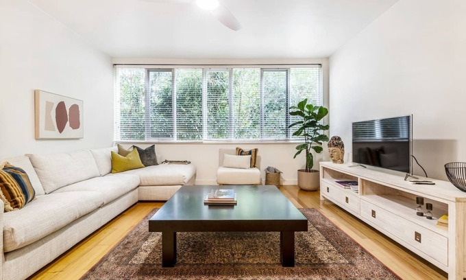 South Yarra Apartment | Coolullah Charm Your Cosy South Yarra Stay