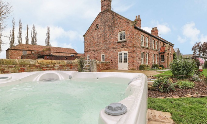 Ryther Cottage | Copmanthorpe Hall