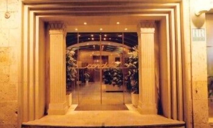 Burgos House | Cordón
