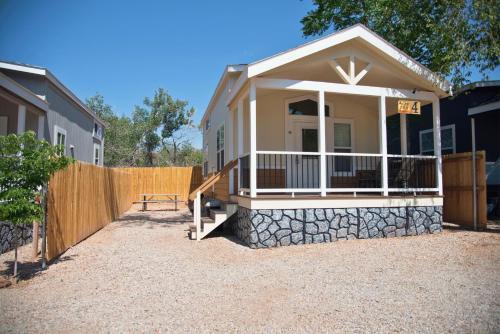 Moab House | Corona Arch Cabin - Edge of the Desert #04
