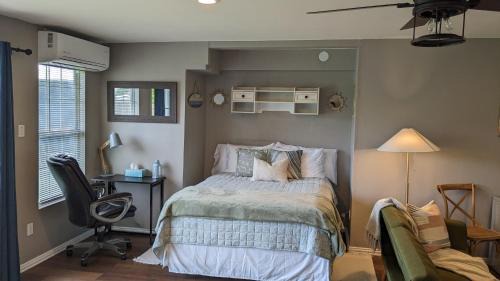 Flour Bluff Apartment | Corpus C Quiet Studio near Laguna Madre