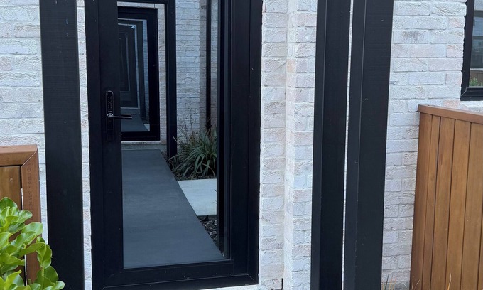 Christchurch City Centre House | Cosmic Space close to the City Centre