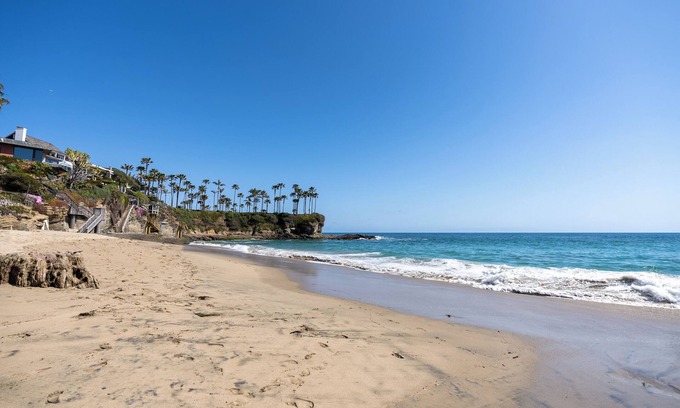 Laguna Beach Hotel | Costa Art Hotel