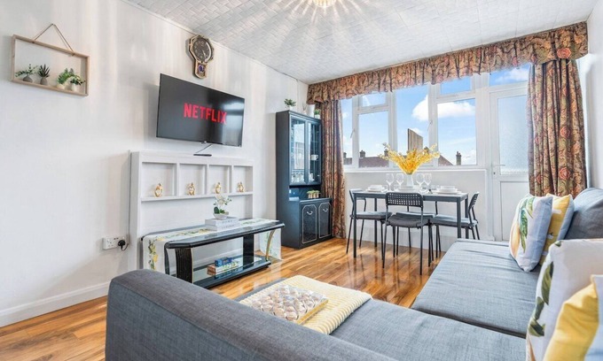 Mottingham and Chislehurst North Apartment | Cosy 2-bed Apartment in the Heart of Vauxhall