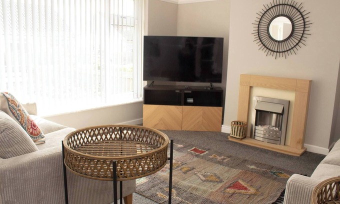 West Kirby House | Cosy 3Bed Bungalow in West Kirby, Free Parking