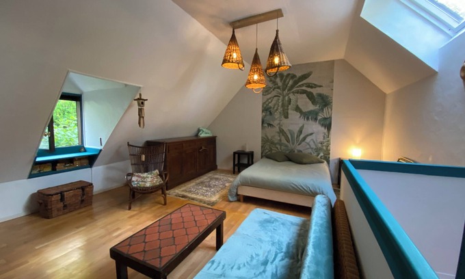 Saint-Remy-l'Honore House | Cosy 80 m2 house with independent courtyard