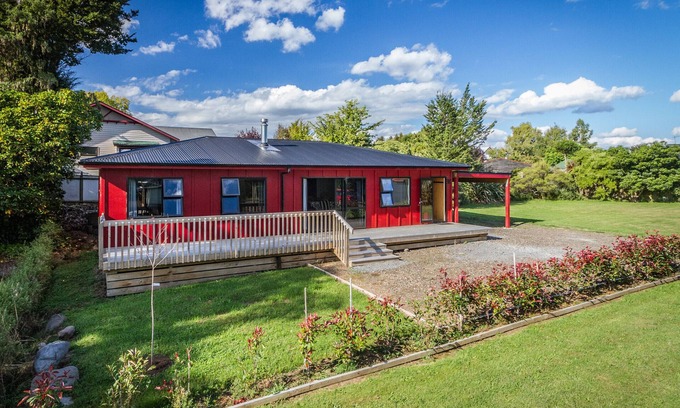 Ohakune Cottage | Cosy Alpine HQ - Ohakune Holiday Home