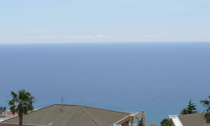 Santo Stefano al Mare Apartment | Cosy apartment for 4 guests with WIFI and balcony