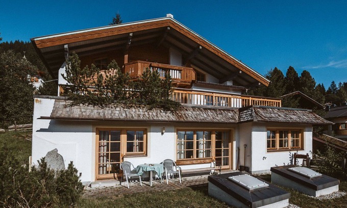 Konigsleiten Apartment | Cosy apartment for 8 people with WIFI, TV and terrace
