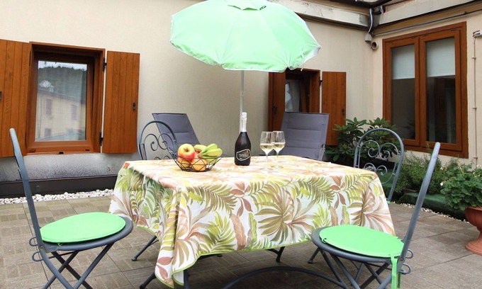 Valdobbiadene Apartment | Cosy apartment for 2 people with WIFI, A/C, TV and balcony