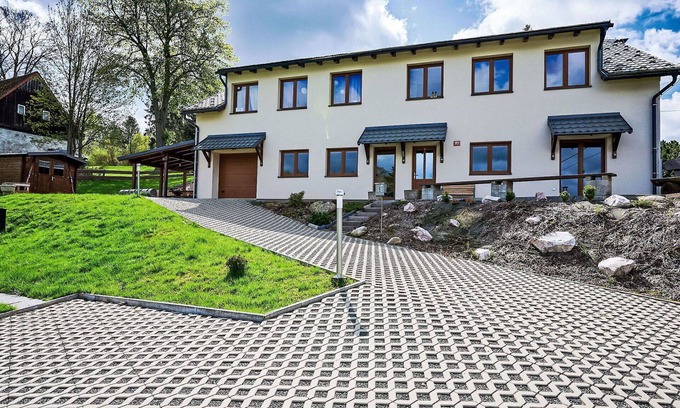 Nova Ves nad Nisou Apartment | Cosy apartment for 5 guests with WIFI, TV, terrace and parking