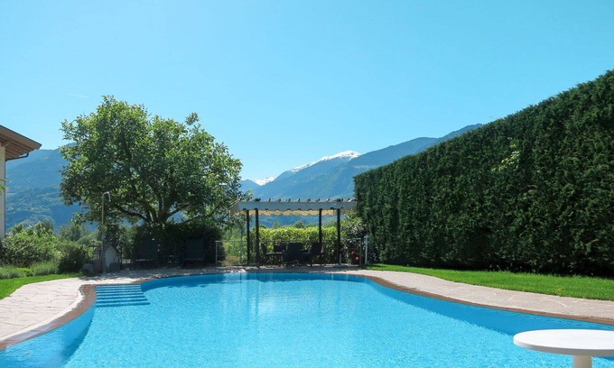 Postal Apartment | Cosy apartment for 3 people with A/C, WIFI, hot tub, pool, TV, balcony and pets allowed