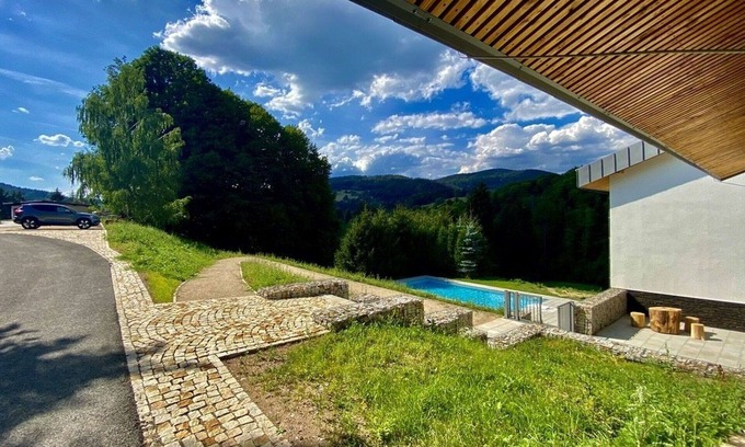 Rokytnice nad Jizerou Apartment | Cosy apartment for 3 people with WIFI, pool, TV, terrace and parking