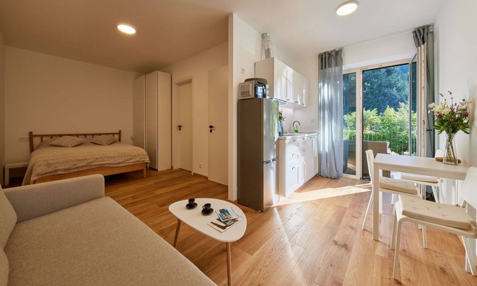 Pec pod Snezkou Apartment | Cosy apartment for 4 guests with WIFI, TV, terrace and parking