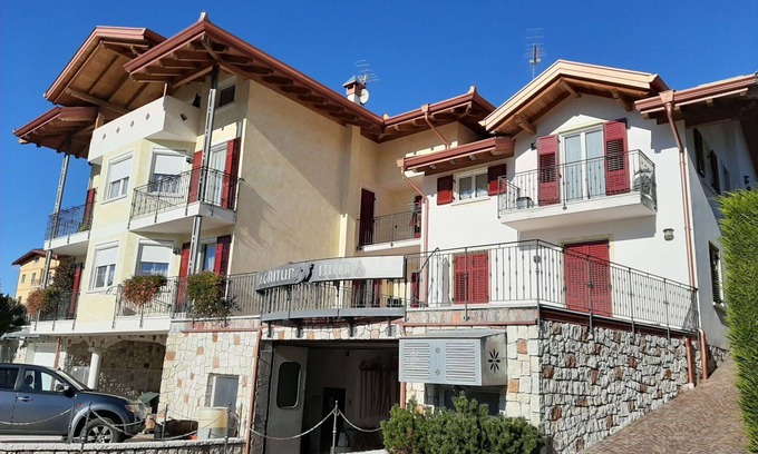 Vervo Apartment | Cosy apartment for 4 people with WIFI, TV, terrace and pets allowed