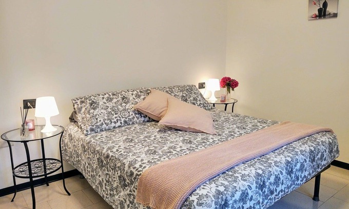 Colico Apartment | Cosy apartment for 5 people with hot tub, WIFI, TV, patio and pets allowed