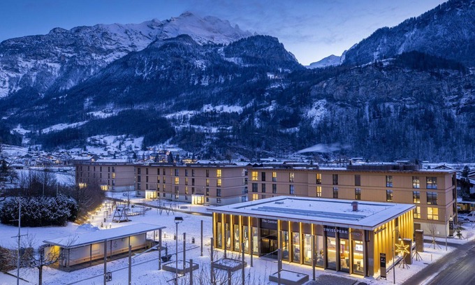 Meiringen Apartment | Cosy apartment for 8 people with WIFI, TV, terrace, pets allowed and parking
