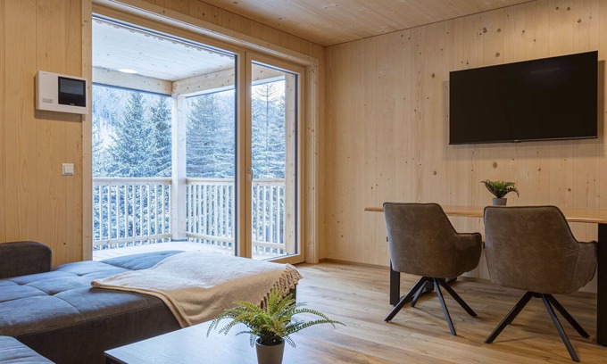 Schonberg Apartment | Cosy apartment for 8 people with WIFI, TV, terrace and parking