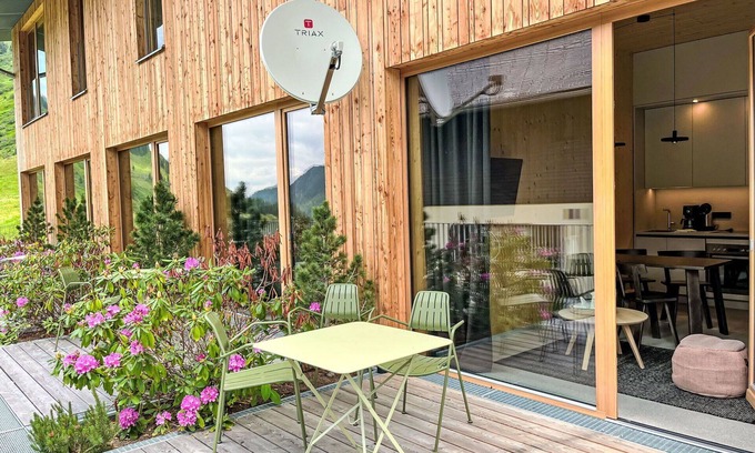 Irdning-Donnersbachtal Apartment | Cosy apartment for 4 people with WIFI, TV, terrace and pets allowed