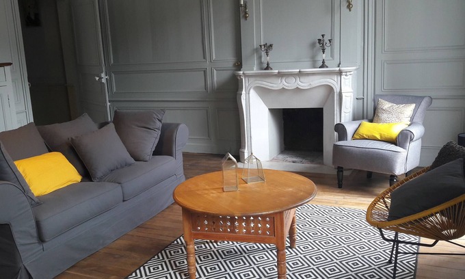 Plerin Apartment | Cosy apartment in a former 18th-century town house