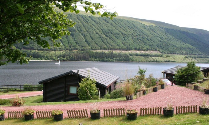 South Laggan House | Cosy apartment in villa for 4 guests with TV