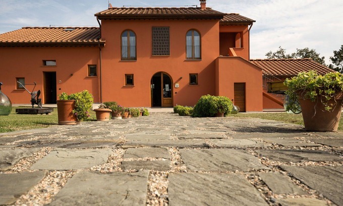 Larciano House | Cosy apartment in villa for 4 people with A/C, hot tub, WIFI, pool, TV, panoramic view and parking
