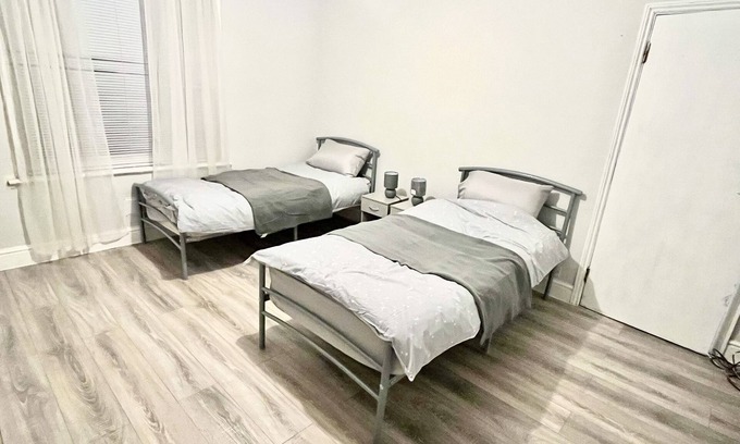 Ipswich Apartment | Cosy apartment near town centre and close to train station with parking!