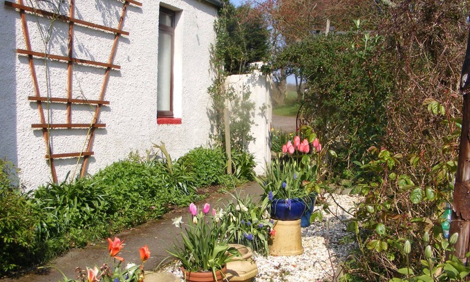 Portpatrick Cottage | Cosy cottage just 10mins walk from the village with fine restaurants and bars.