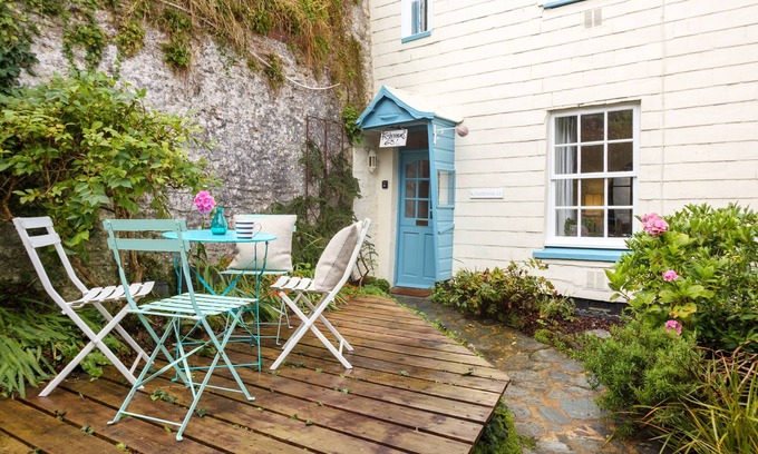Dartmouth House | Cosy Fishermans cottage for 4 in the heart of Dartmouth