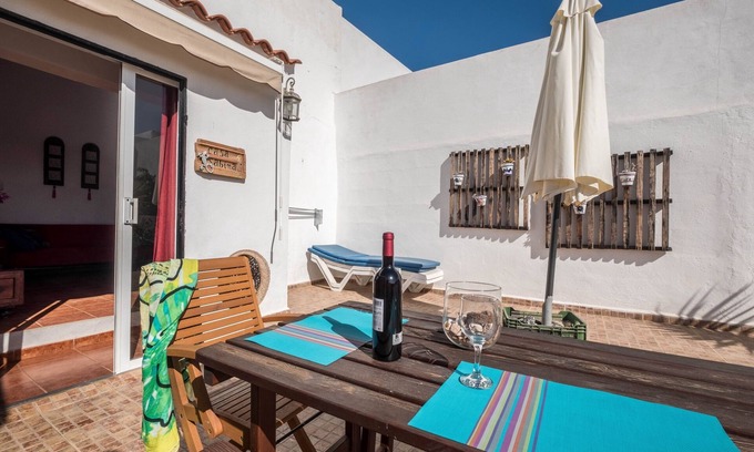 Alcala House | Cosy Holiday Home "Casa Sabina" in Alcalá with Terrace, Sea Access and Garden