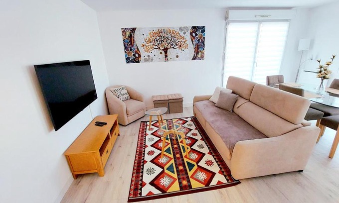 Cergy-Pontoise Apartment | Cosy Home 1 - Spacieux 3 pièces avec parking - 30 min de Paris