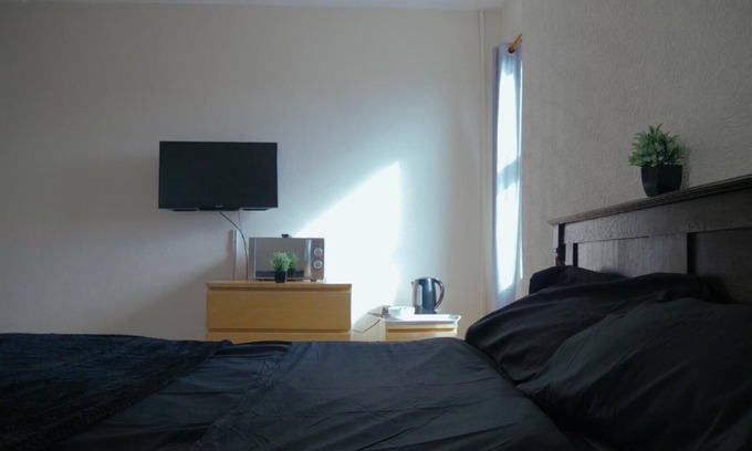 Leamington Spa Apartment | Cosy & Modern 1 Bed Studio