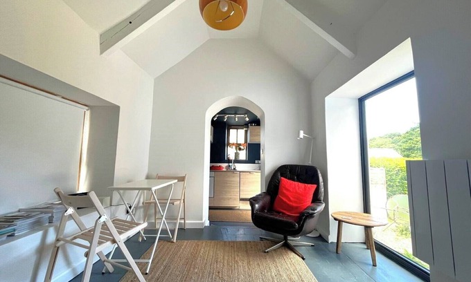 Moylegrove Cottage | Cosy one bed holiday cottage in Moylegrove, Pembrokeshire