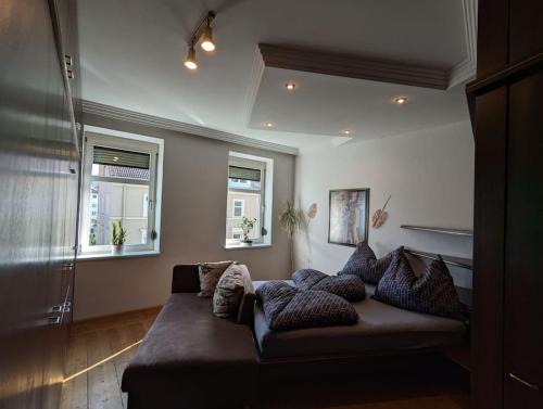 Innsbruck Apartment | Cosy Room in Tyrolean Flat