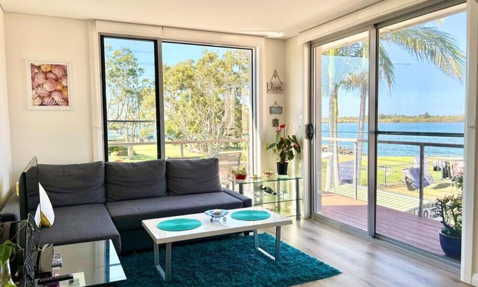 Ballina Apartment | Cosy unit with park & water view