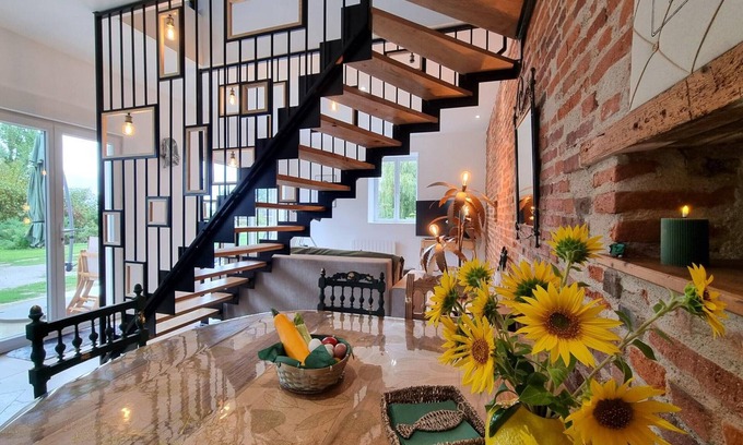 Precieux Cottage | Cottage for 5 in Précieux with terrace and farm animals