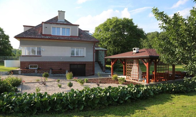 Kovac House | Cottage Near The Forest