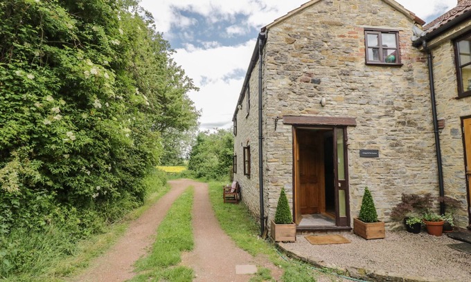 Blaisdon Cottage | COTTAGE ON THE COMMON, with open fire in Westbury-On-Severn