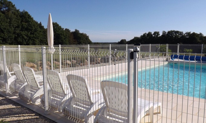 Cause-de-Clerans House | country holiday home - CAUSE DE CLERANSHouse with garden