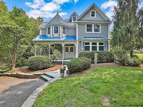 New Paltz House | Country home with rock climbing gym, pond and creek