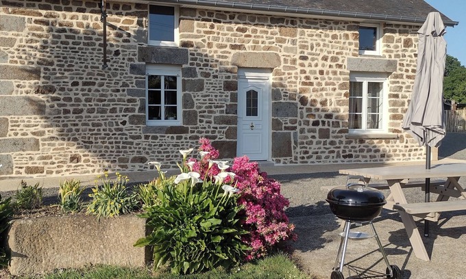 La Chaise-Baudouin House | Country house near hiking trails and 30 minutes from beaches