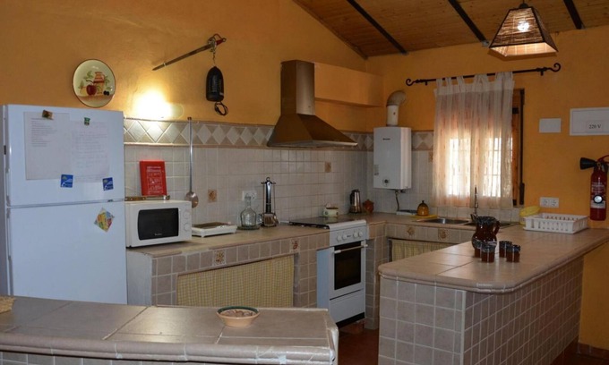 Camporrobles House | Country House 'Las Nogueras De Camporrobles' with Mountain View, Private Terrace and Wi-Fi